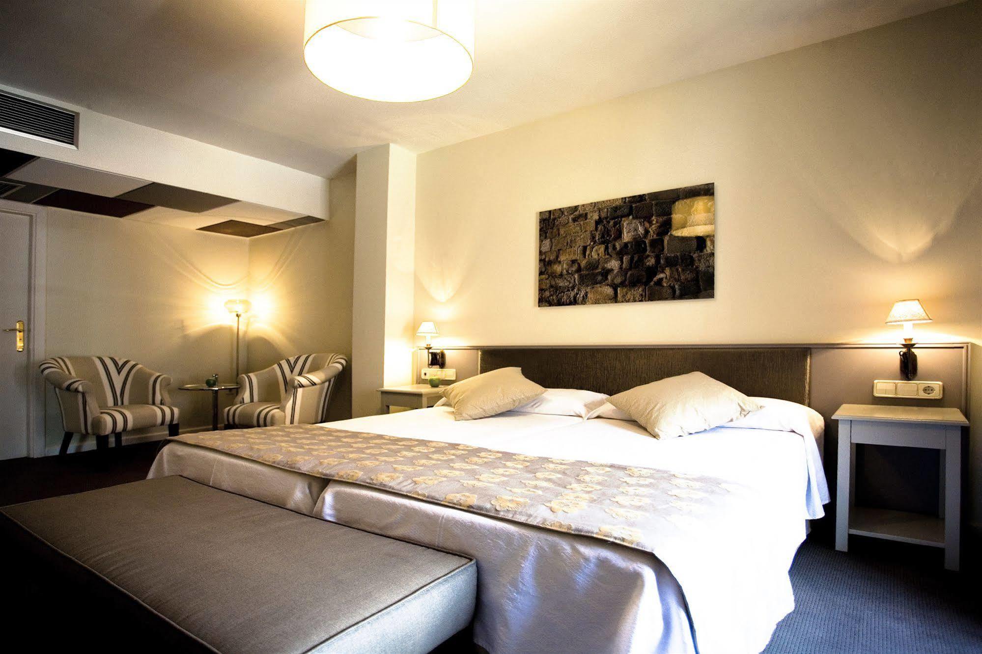 Ikonik Plaza Mercado Salamanca Habitación foto